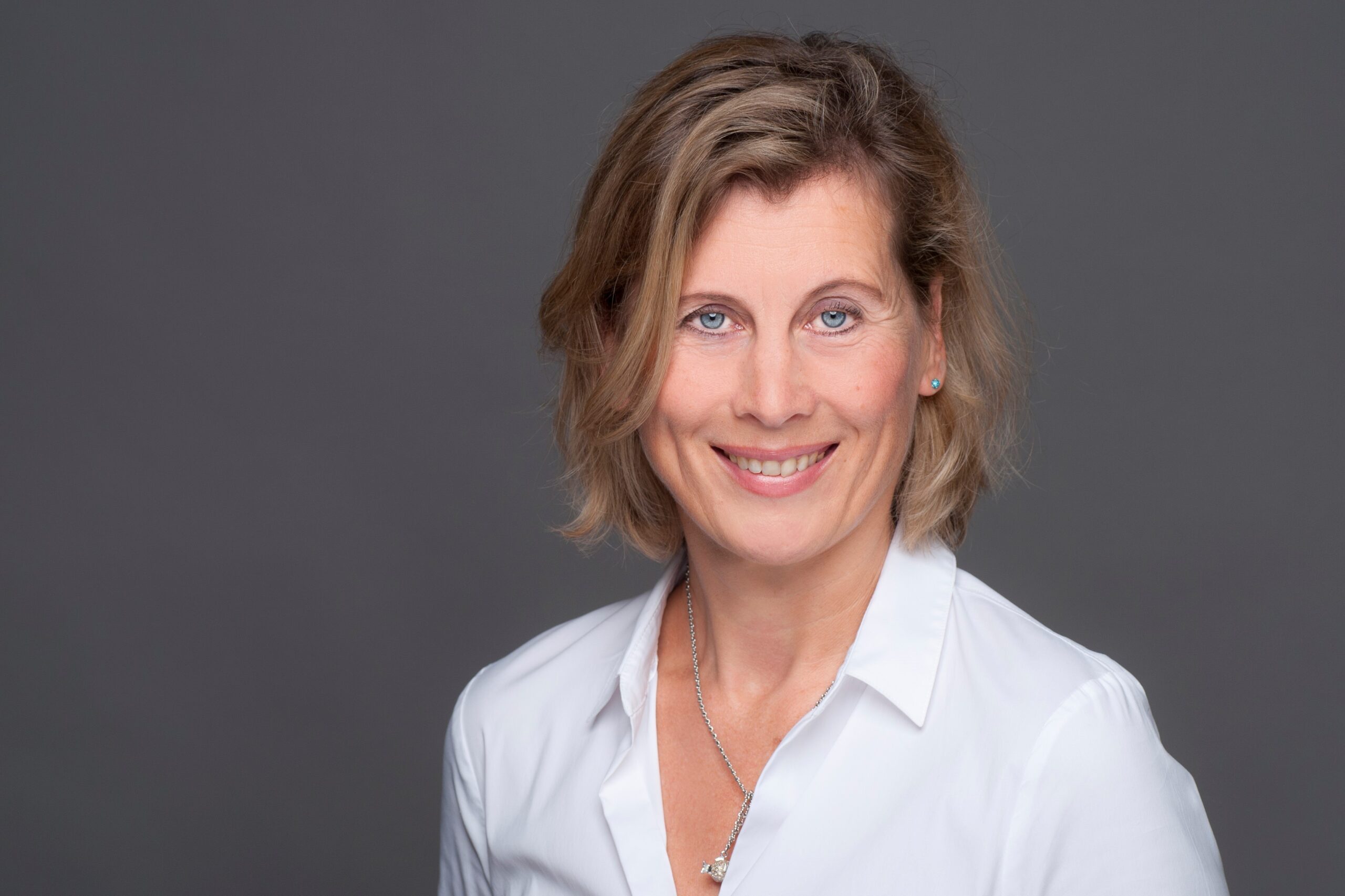 Kirsten Mittmann scaled e1648554127886 Kirsten Mittmann scaled e1648554127886